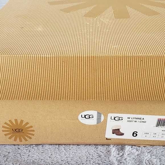 Women's Ugg Lynnea 2 toned - Picture 2 of 8